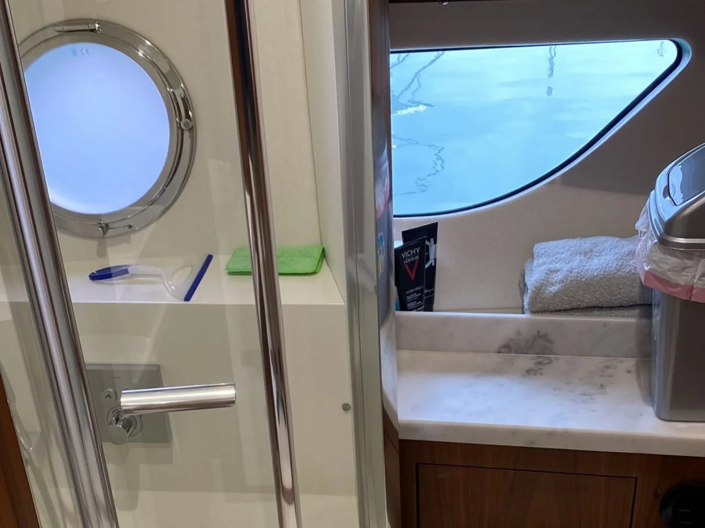 Sunseeker Predator 57 Yacht For Sale - Photo 27