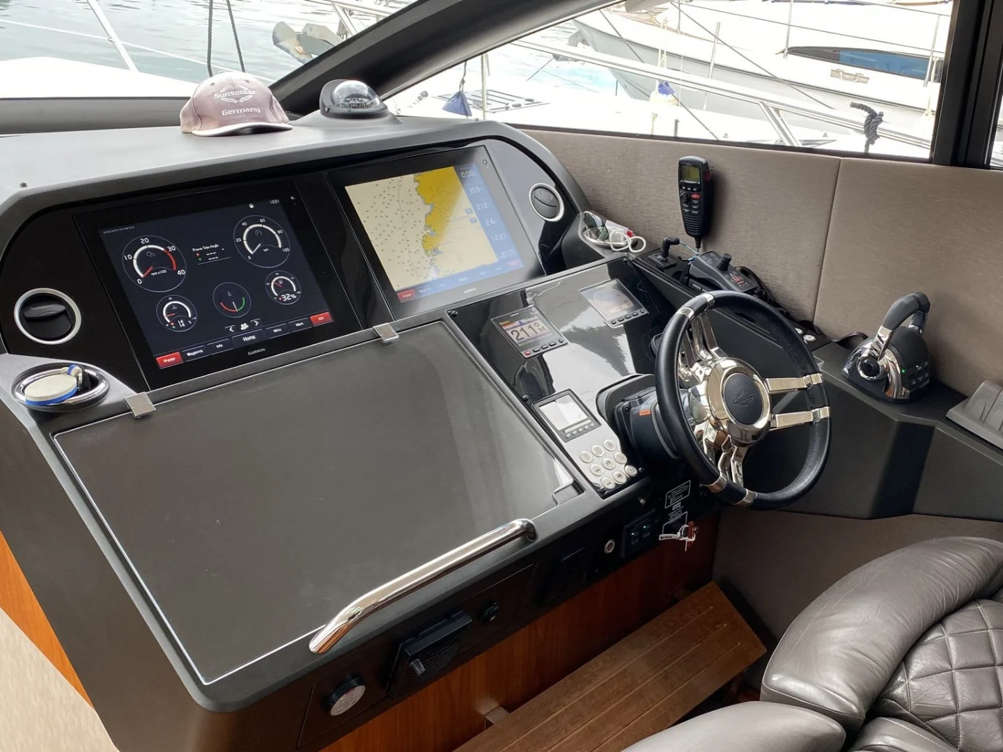 Sunseeker Predator 57 Yacht For Sale - Photo 23