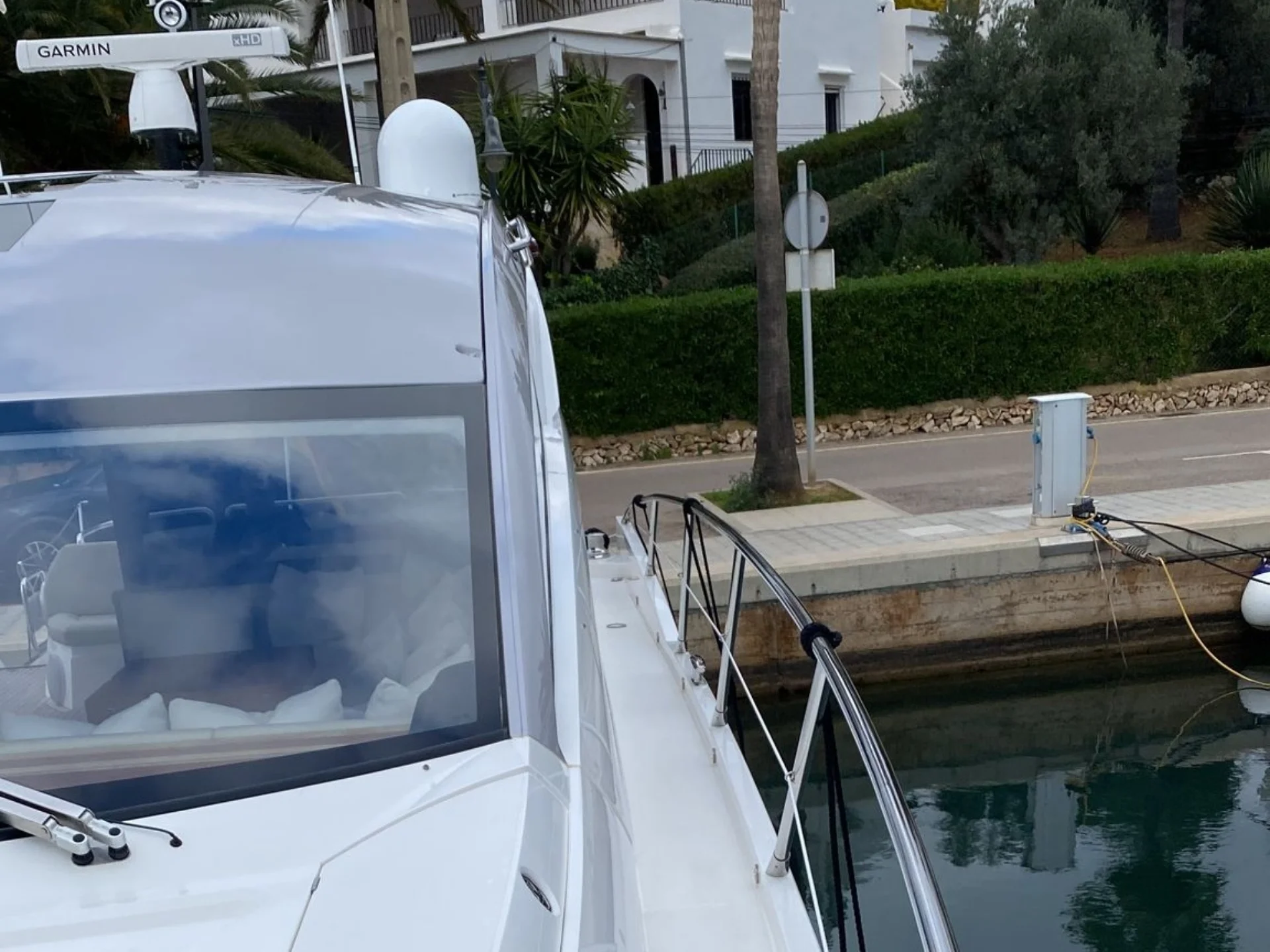 Sunseeker Predator 57 Yacht For Sale - Photo 5