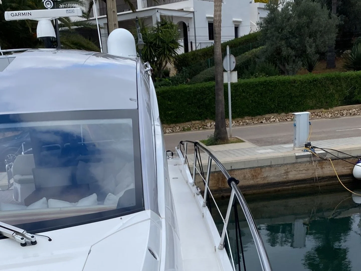 Sunseeker Predator 57 Yacht For Sale - Photo 5