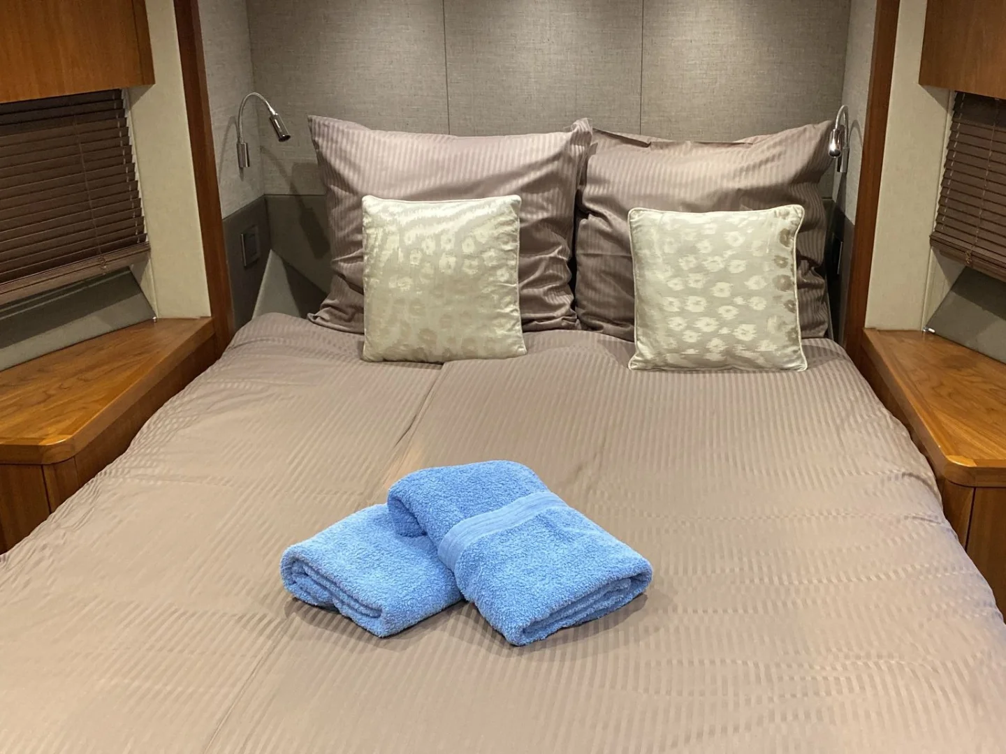Sunseeker Predator 57 Yacht For Sale - Photo 26