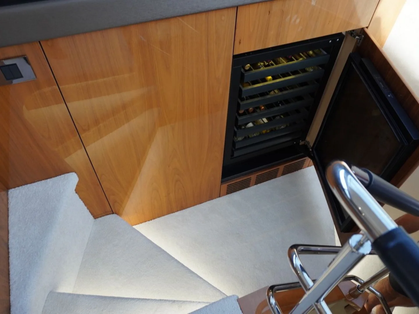 Sunseeker Manhattan 65 Yacht For Sale - Photo 29