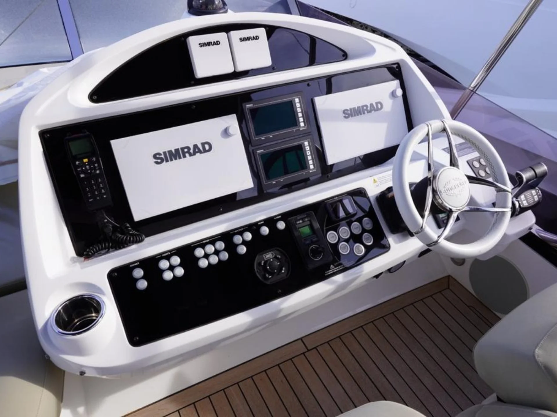 Sunseeker Manhattan 65 Yacht For Sale - Photo 3