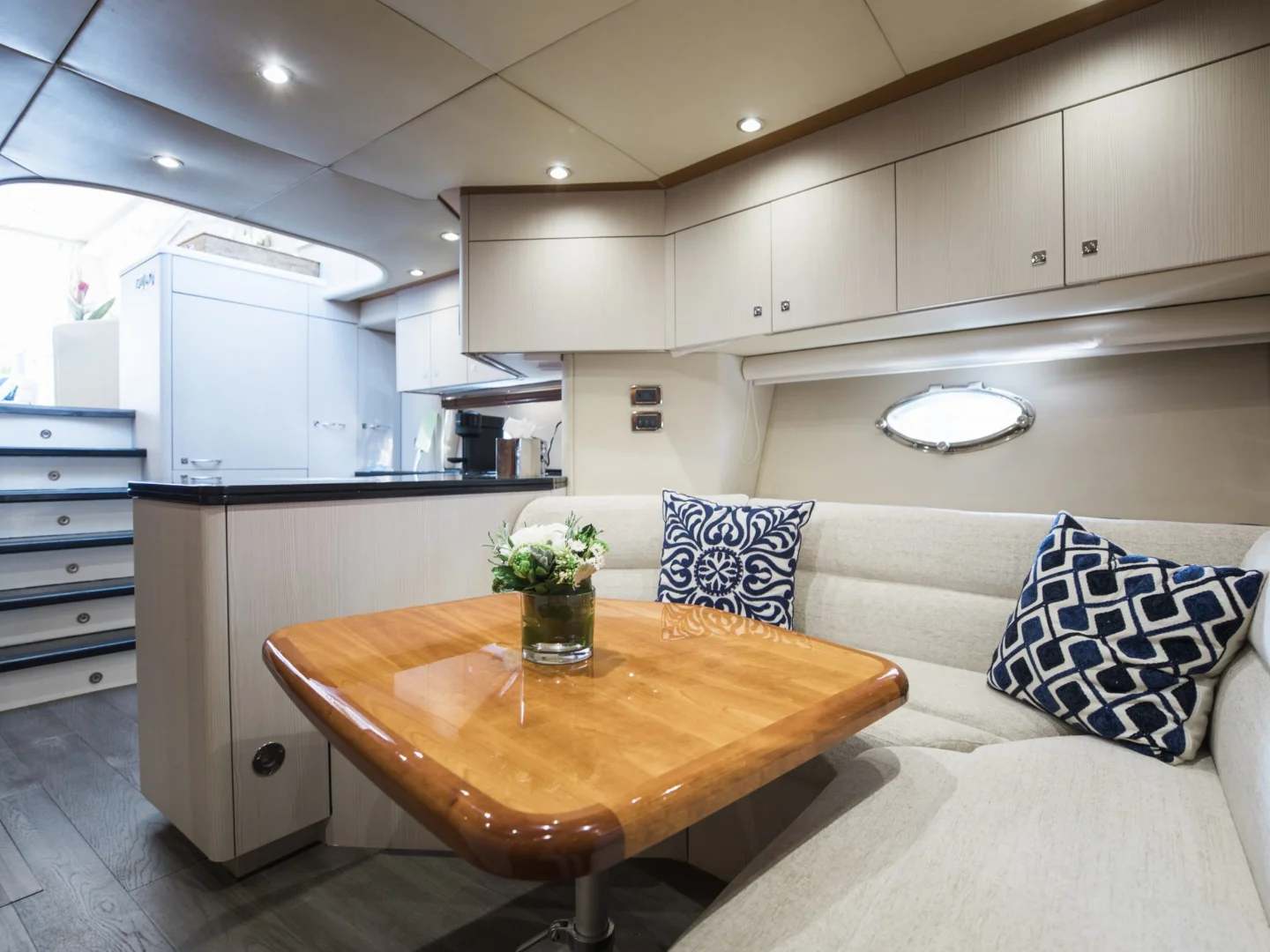 LION | Sunseeker Predator 72 - Photo 12