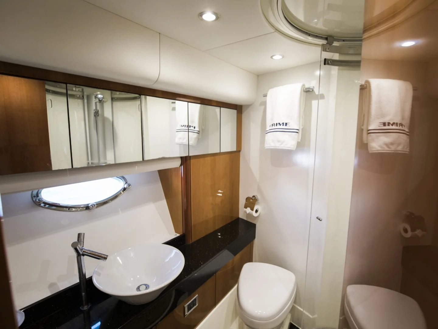 LION | Sunseeker Predator 72 - Photo 17