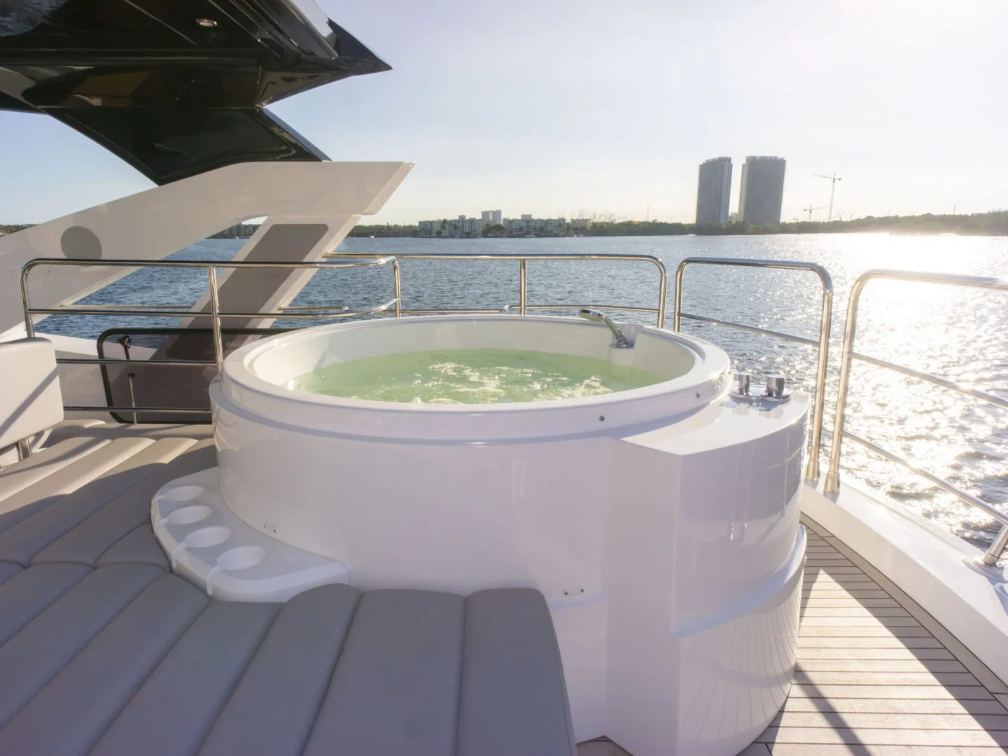 MILAMO | 76 Sunseeker Manhattan - Photo 18