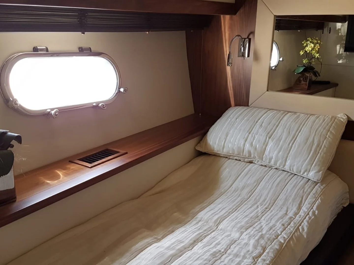Sunseeker Manhattan 60 MK II Yacht for Sale - Photo 15