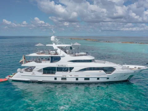 MY Cool Breeze | Benetti 108 | Yacht Charter Bahamas