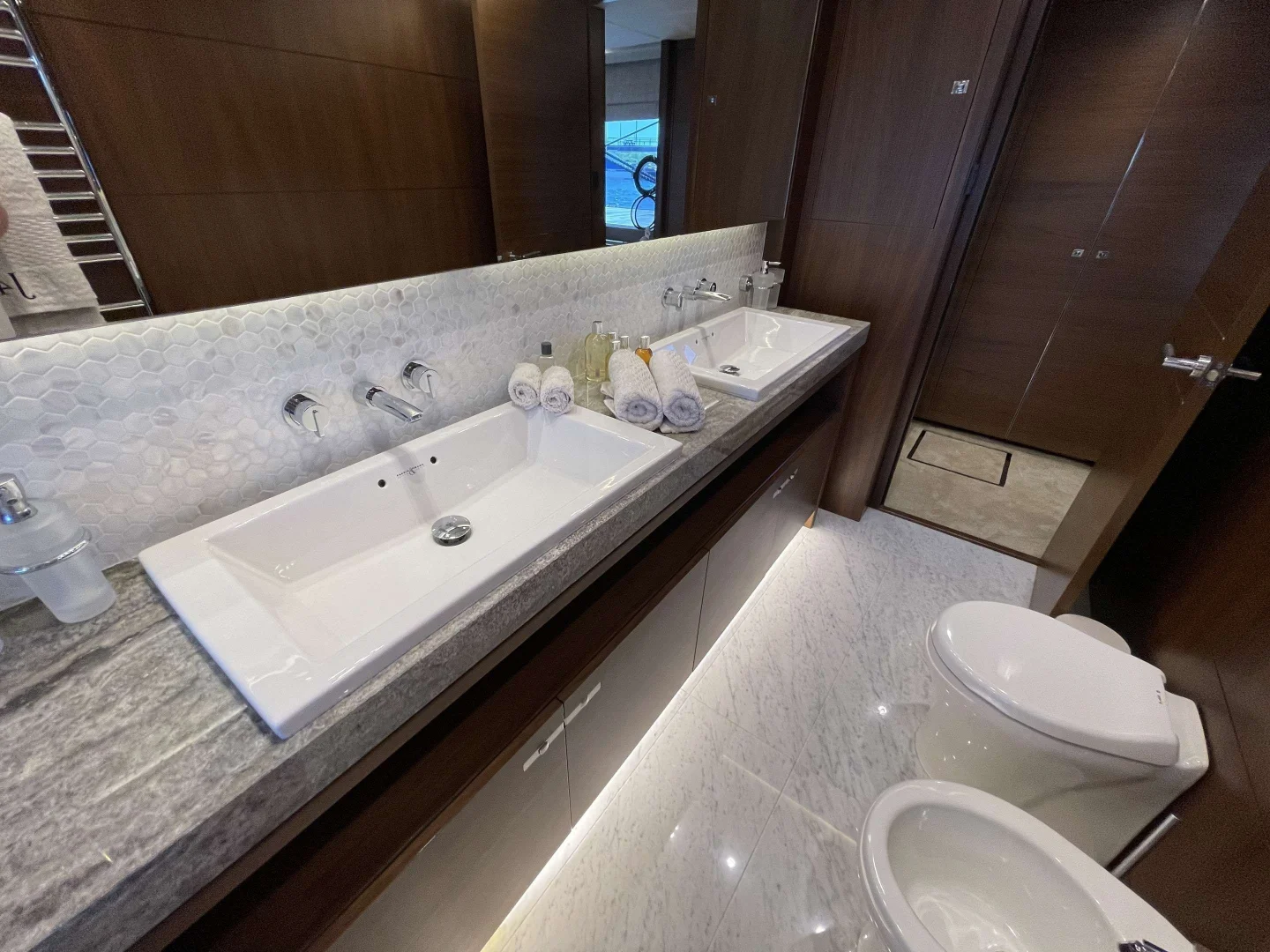 2014 Princess 88  - Photo 16