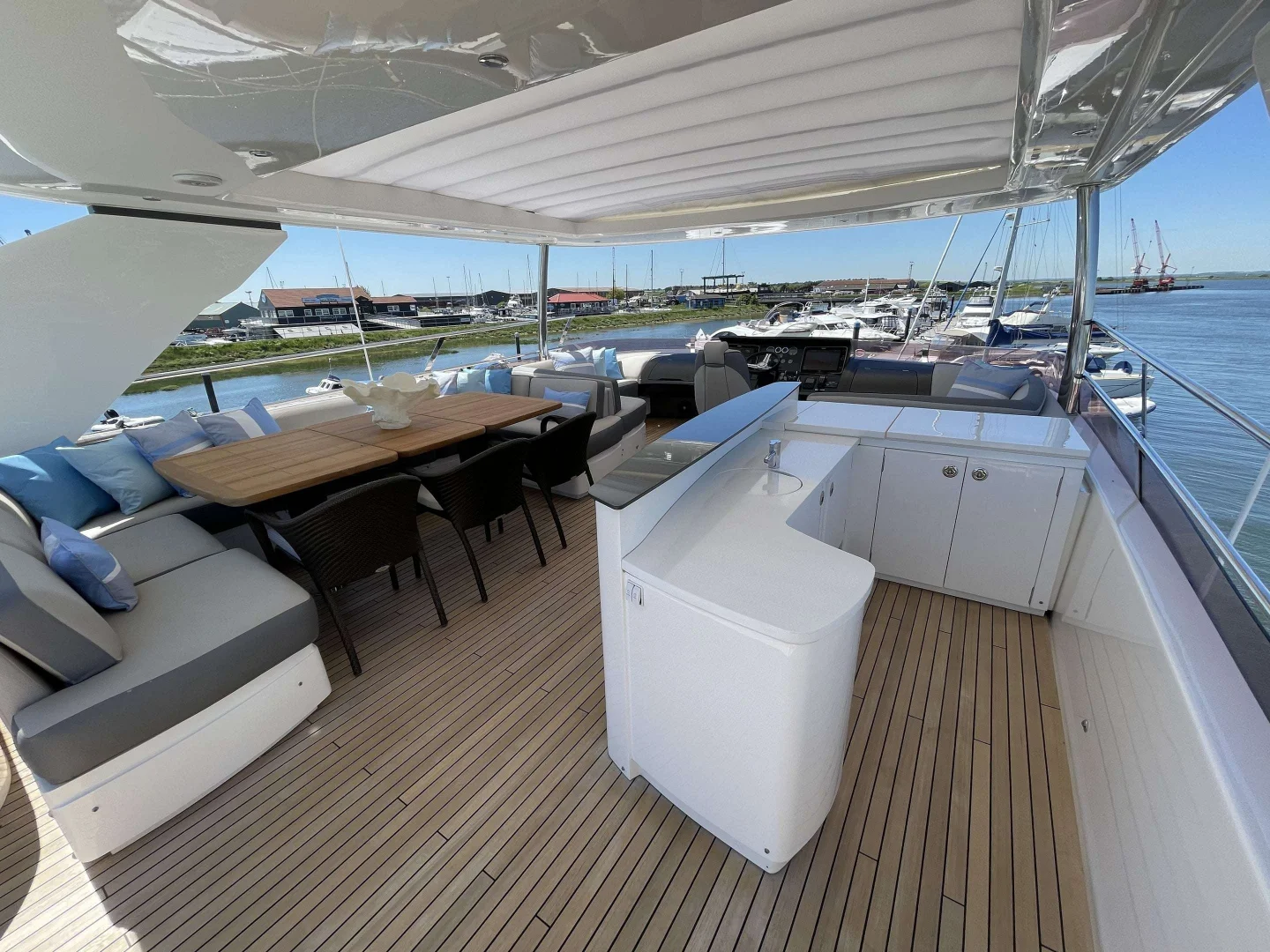 2014 Princess 88  - Photo 29