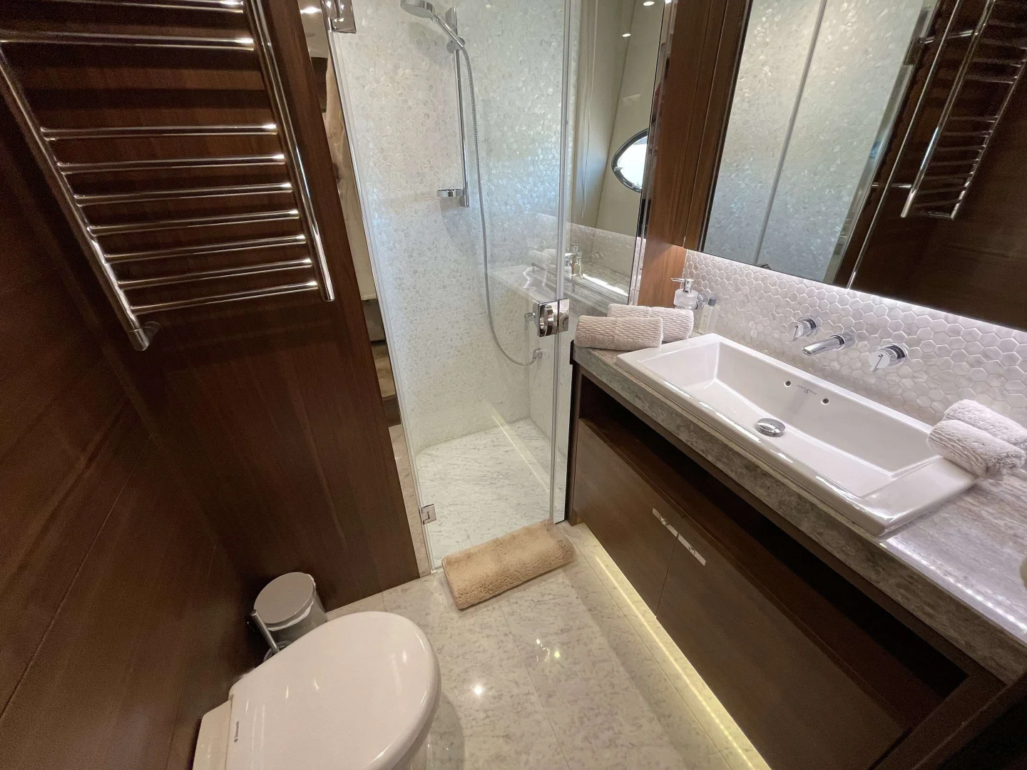 2014 Princess 88  - Photo 19