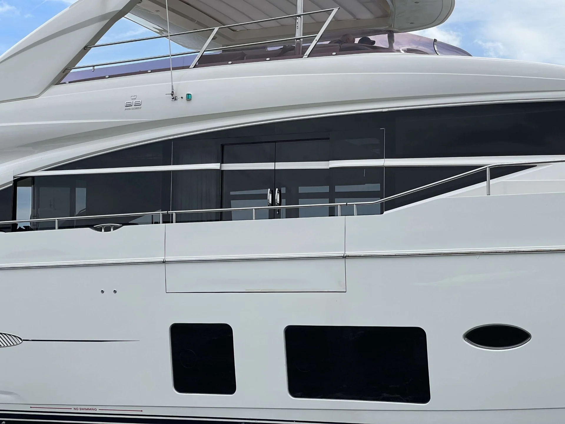 2014 Princess 88  - Photo 4