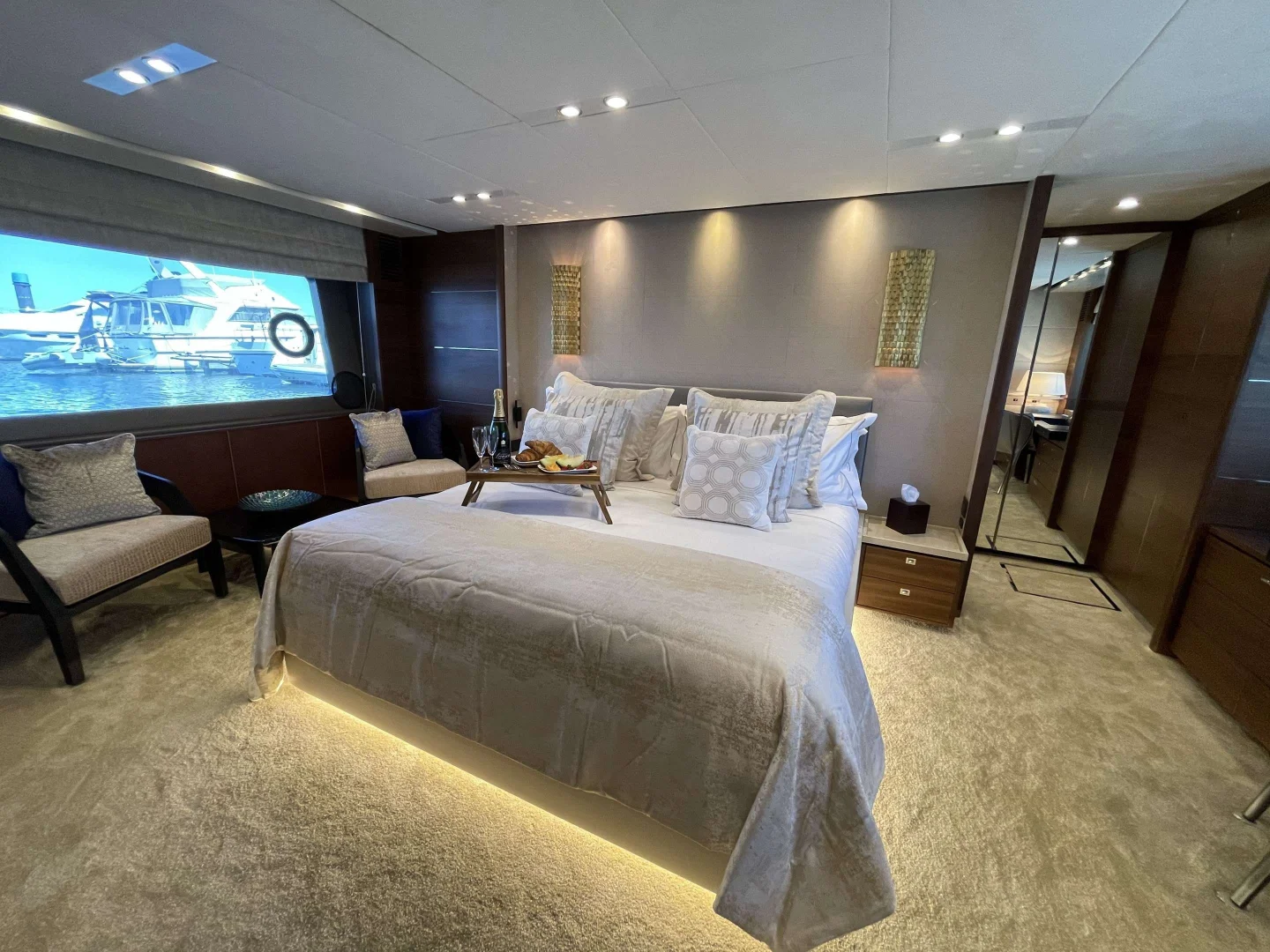 2014 Princess 88  - Photo 13