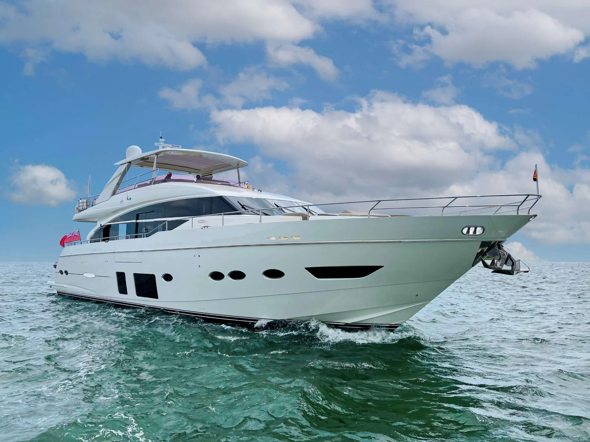 2014 Princess 88  - Photo 2