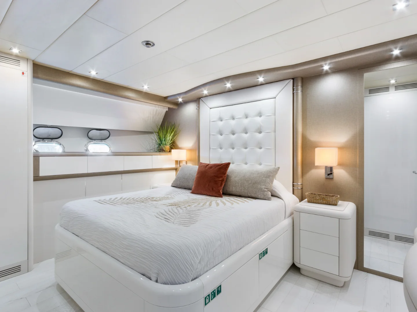 BELISA | Mangusta 108 - Photo 20