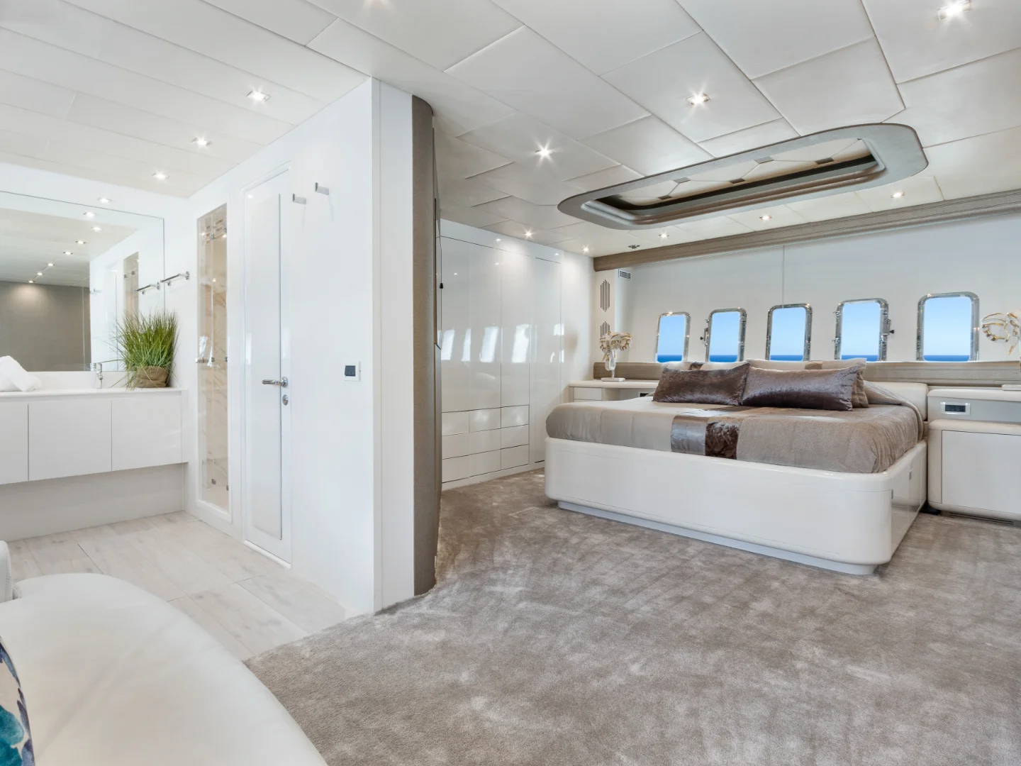 BELISA | Mangusta 108 - Photo 22