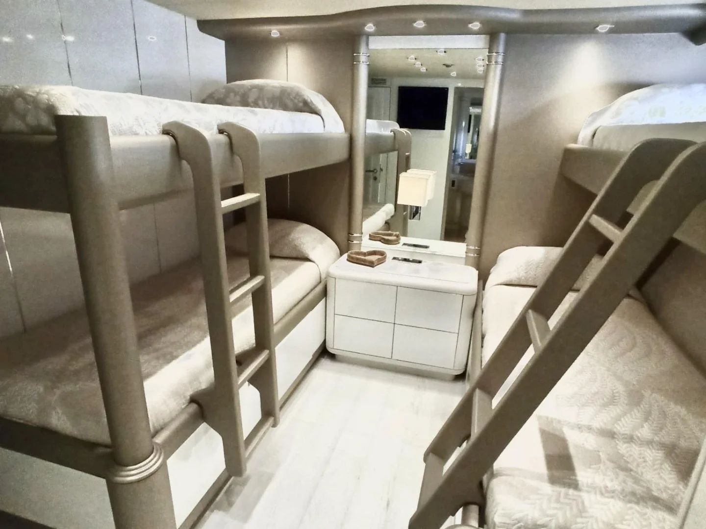 BELISA | Mangusta 108 - Photo 34