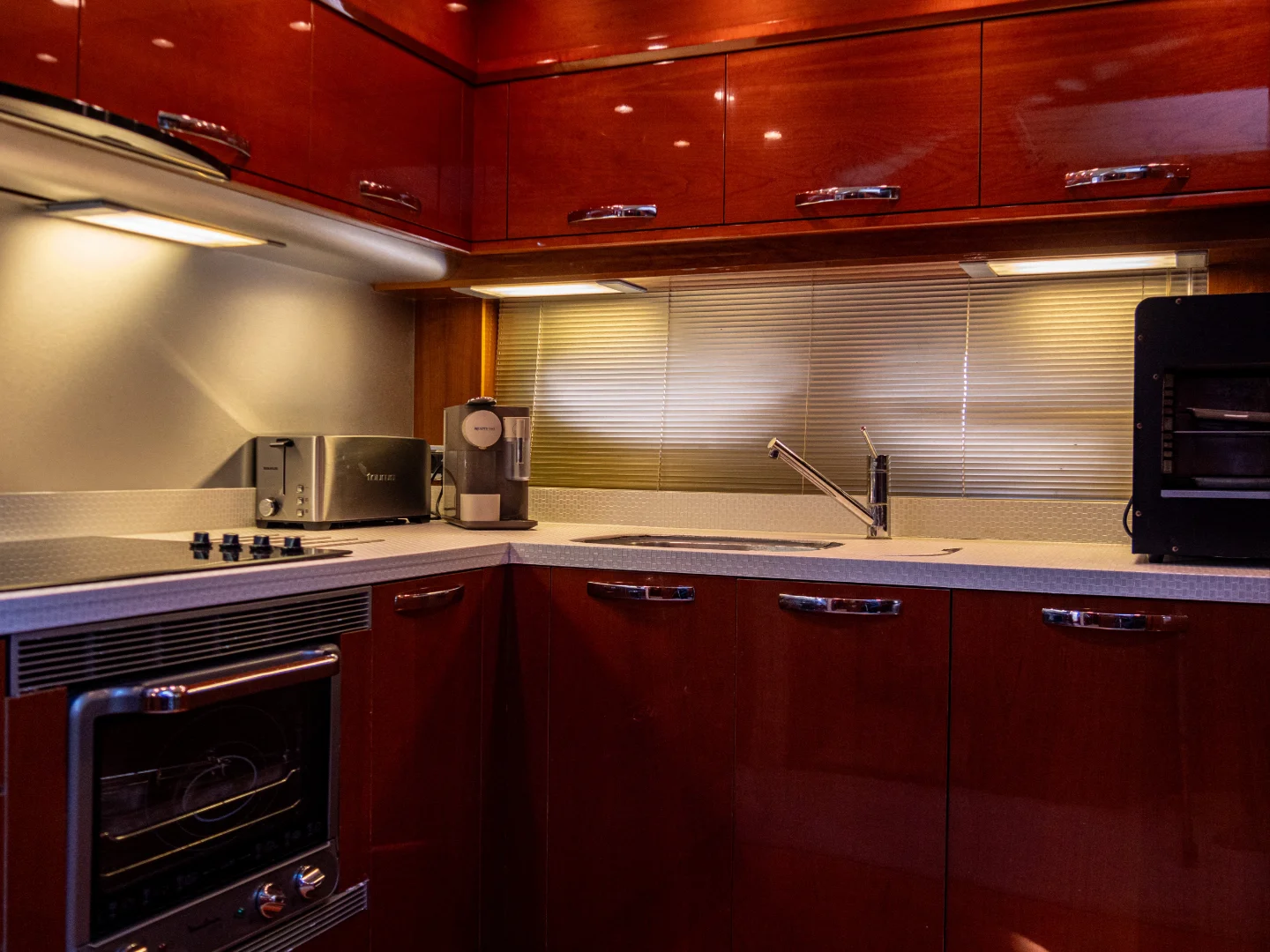 2007 Princess V65 - Photo 42