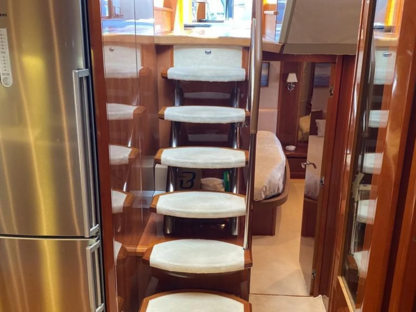 2007 Princess V65 - Photo 9