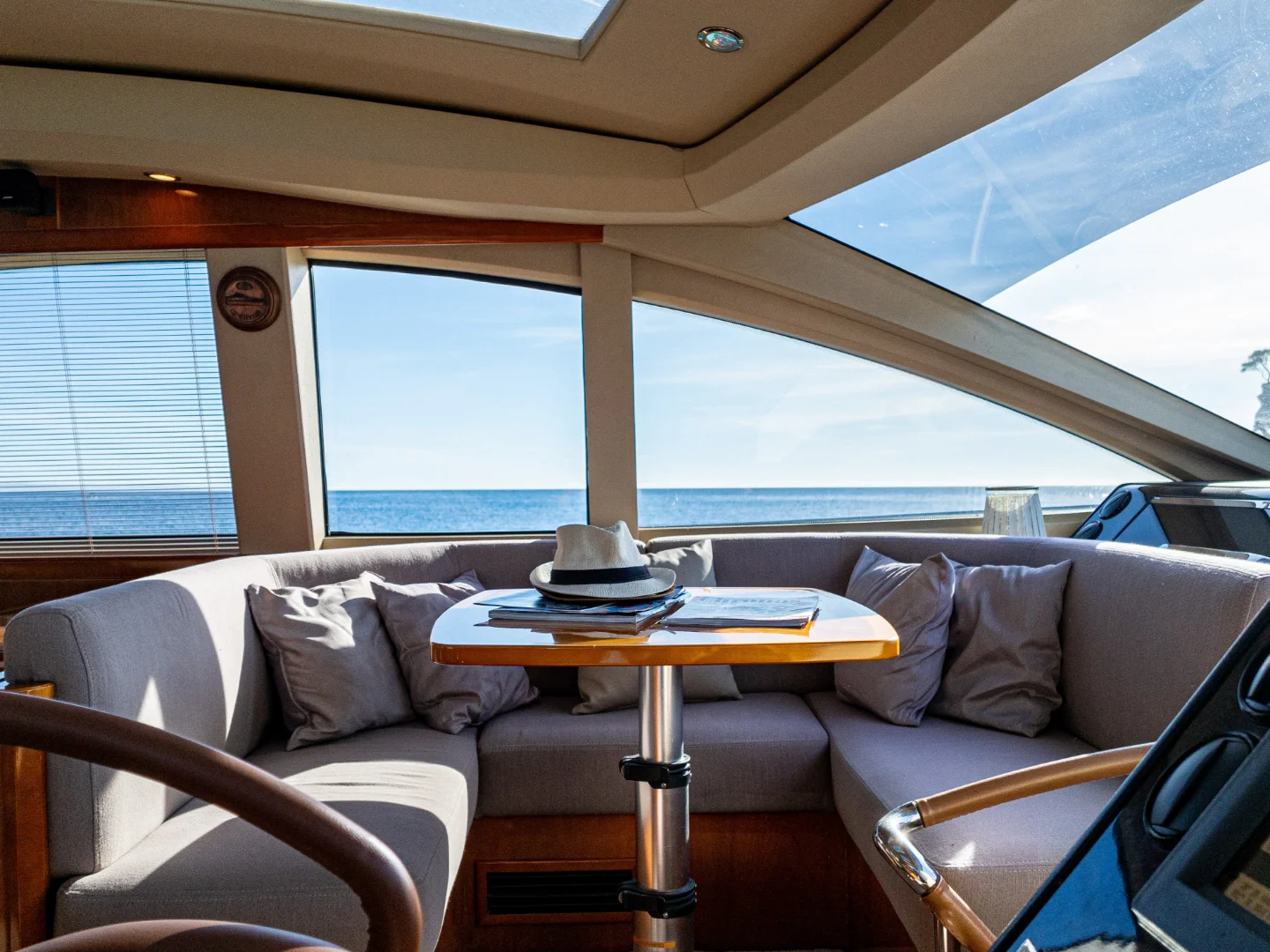 2007 Princess V65 - Photo 46