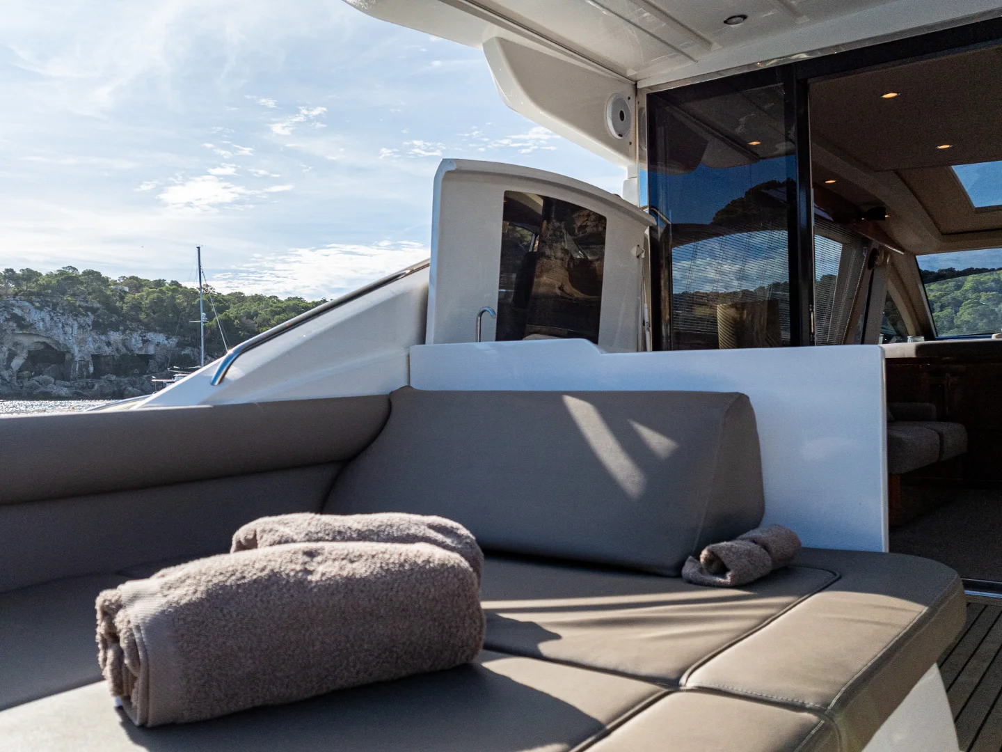 2007 Princess V65 - Photo 35