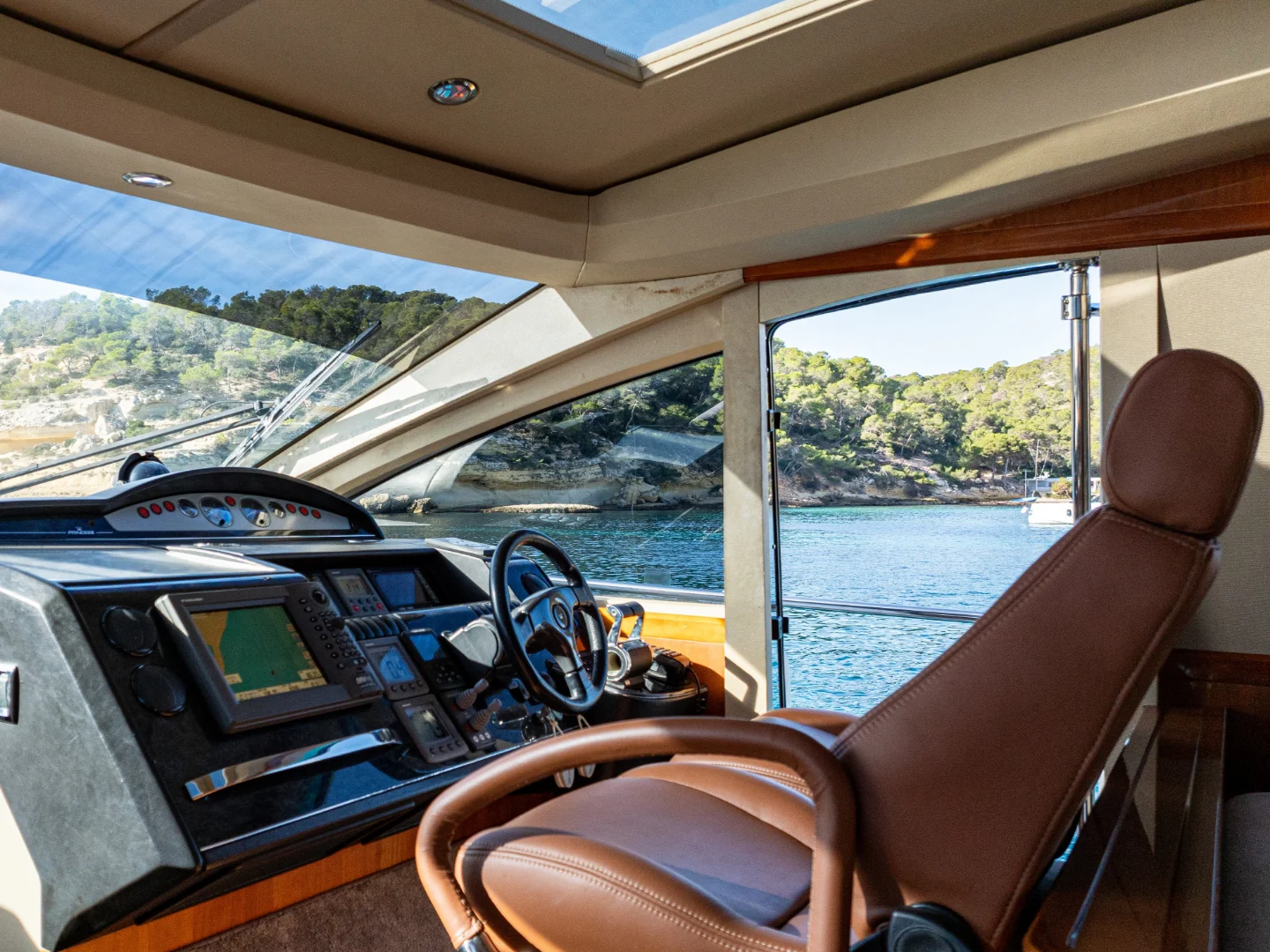2007 Princess V65 - Photo 45