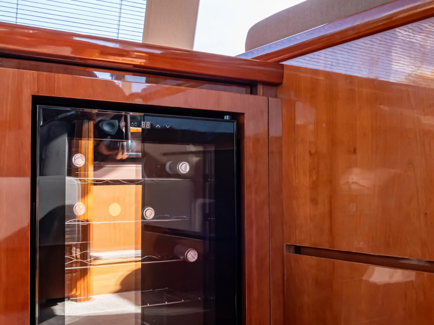 2007 Princess V65 - Photo 44