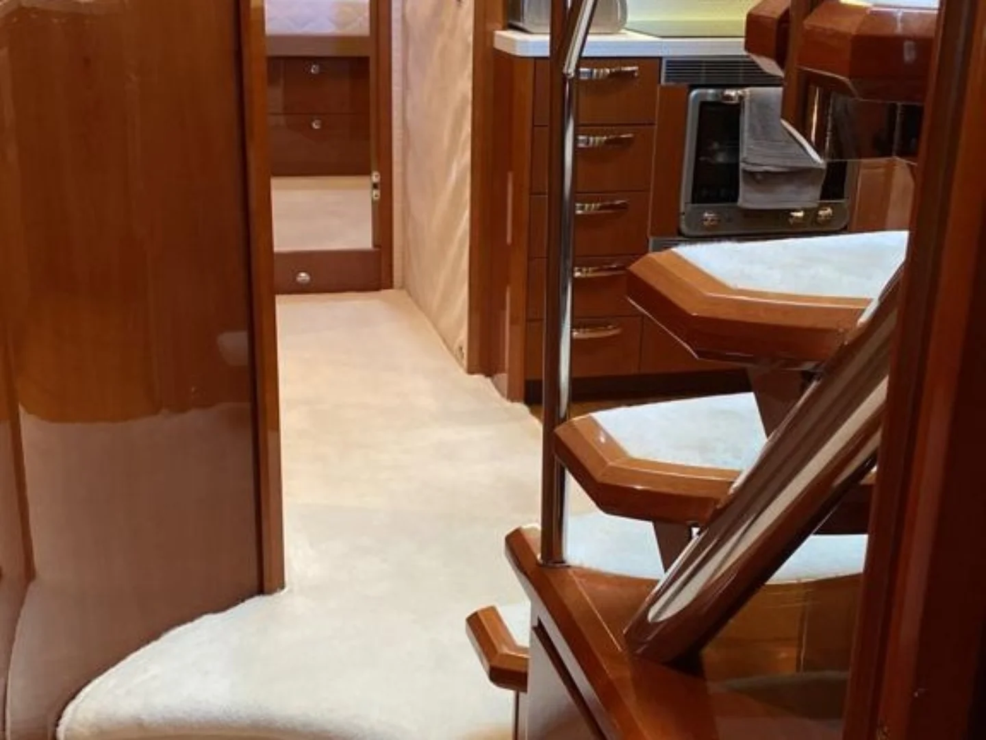 2007 Princess V65 - Photo 15