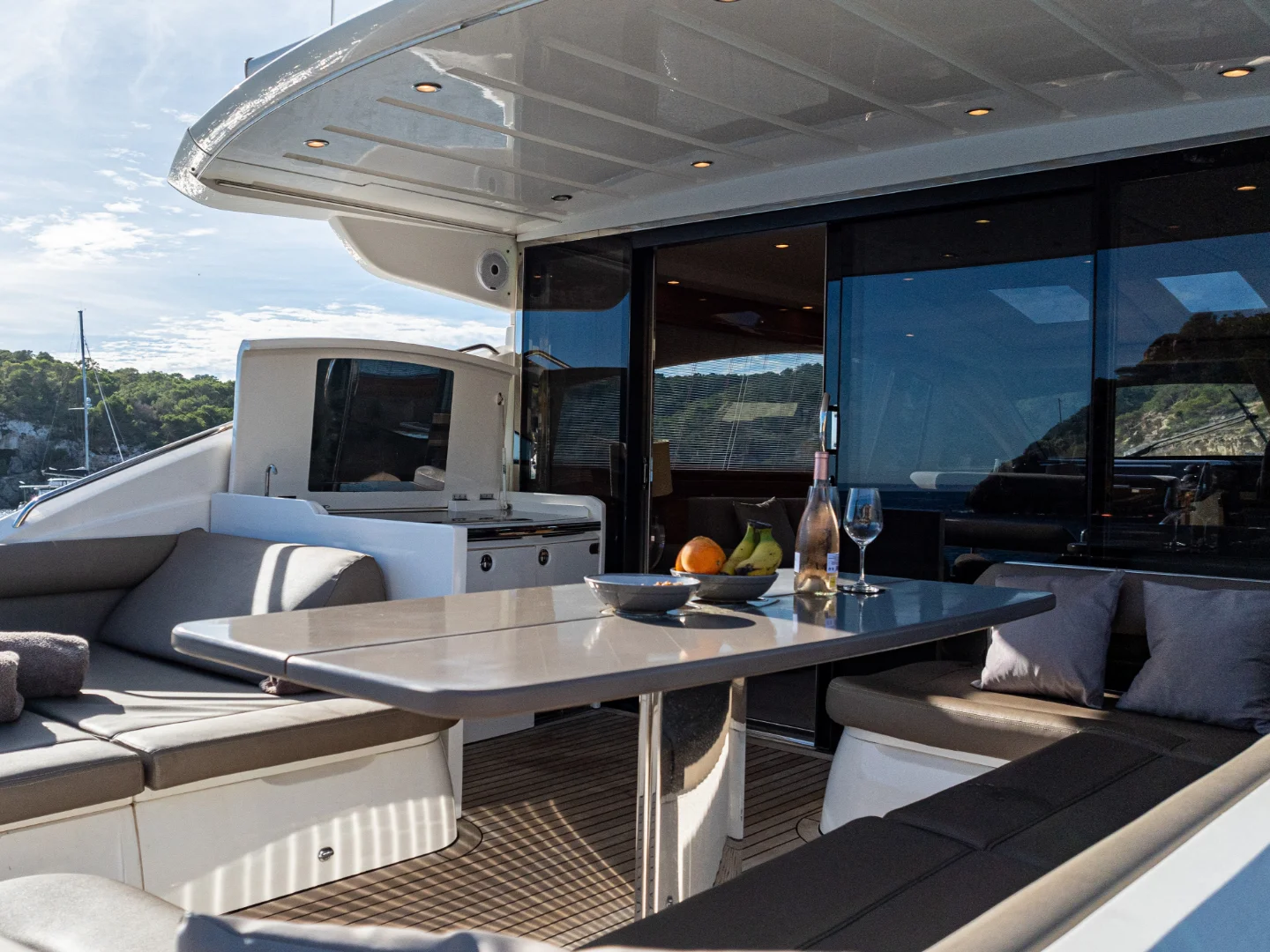 2007 Princess V65 - Photo 39