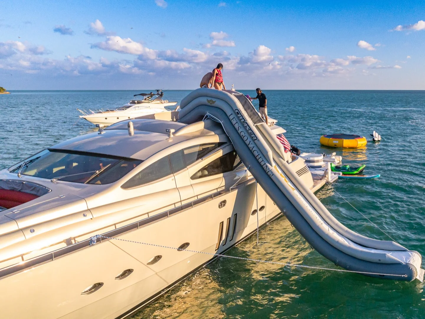 REGAL | Pershing 90 - Photo 4