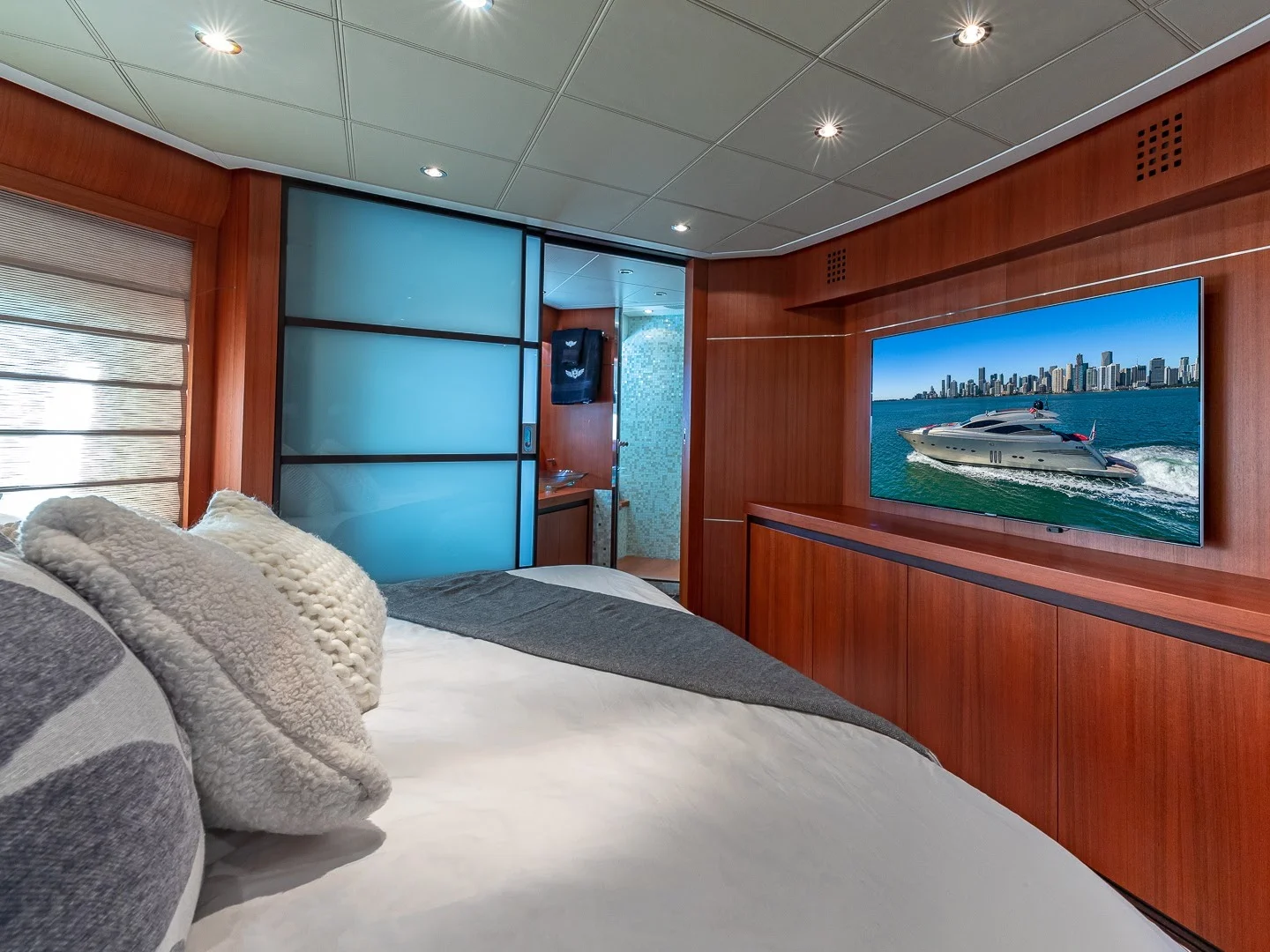 REGAL | Pershing 90 - Photo 51
