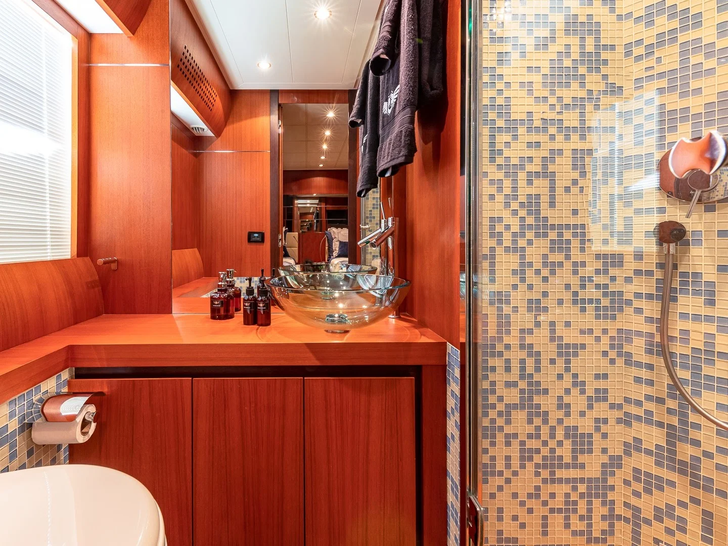 REGAL | Pershing 90 - Photo 54