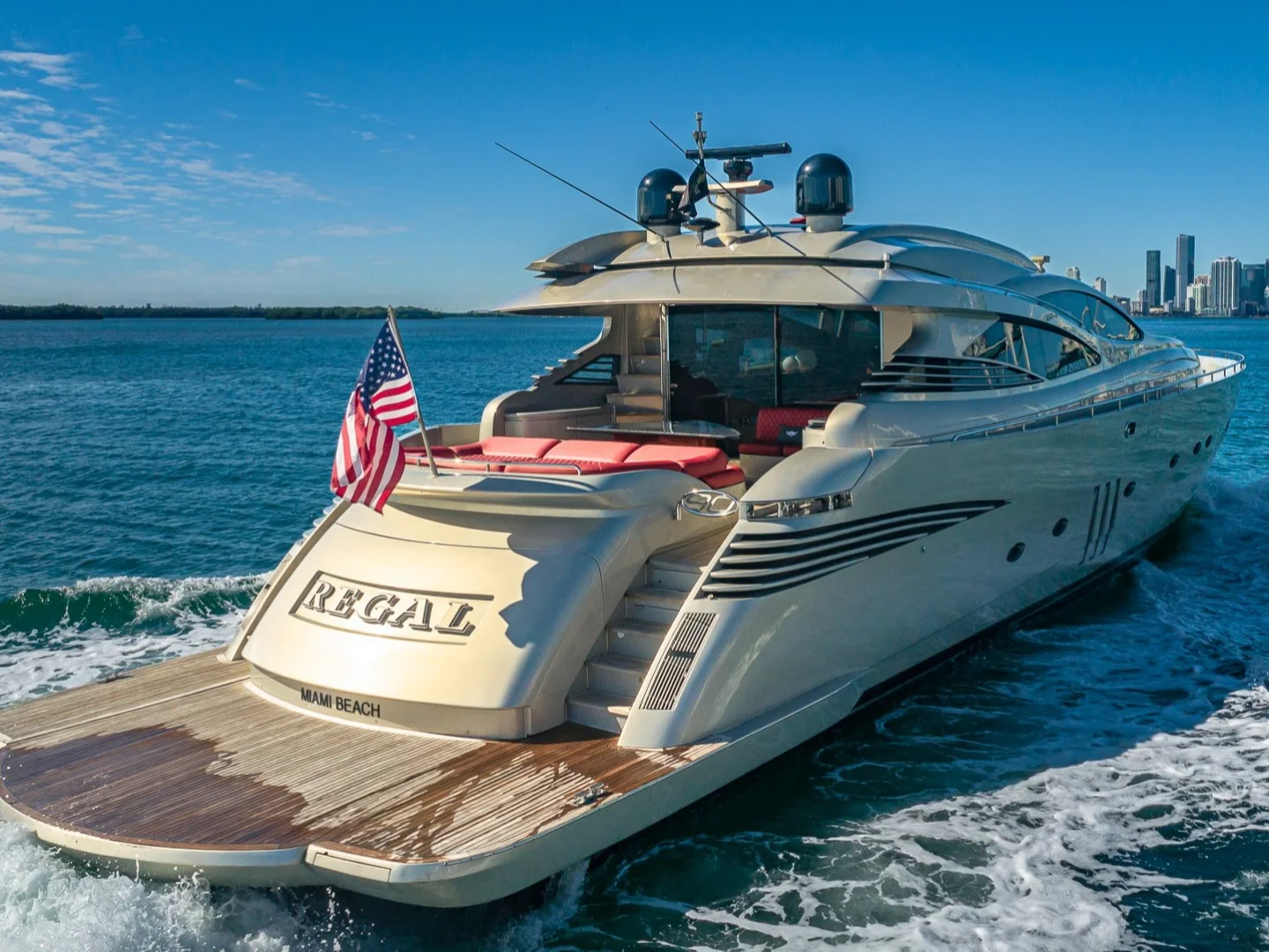 REGAL | Pershing 90 - Photo 10