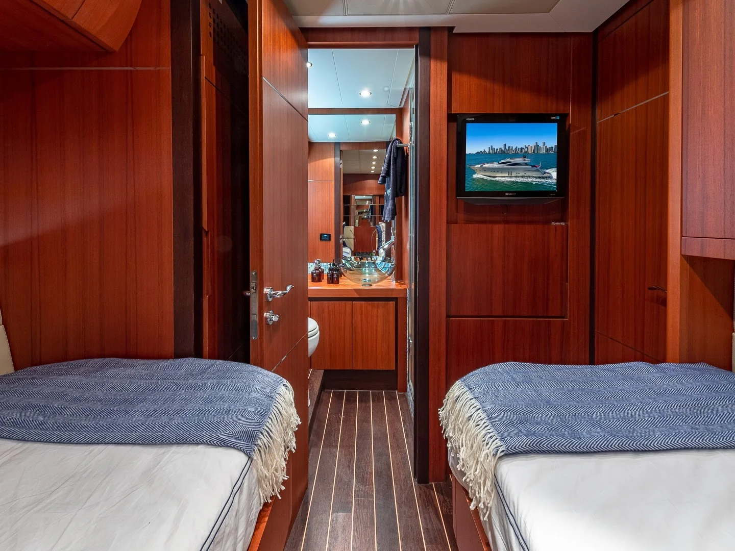 REGAL | Pershing 90 - Photo 52