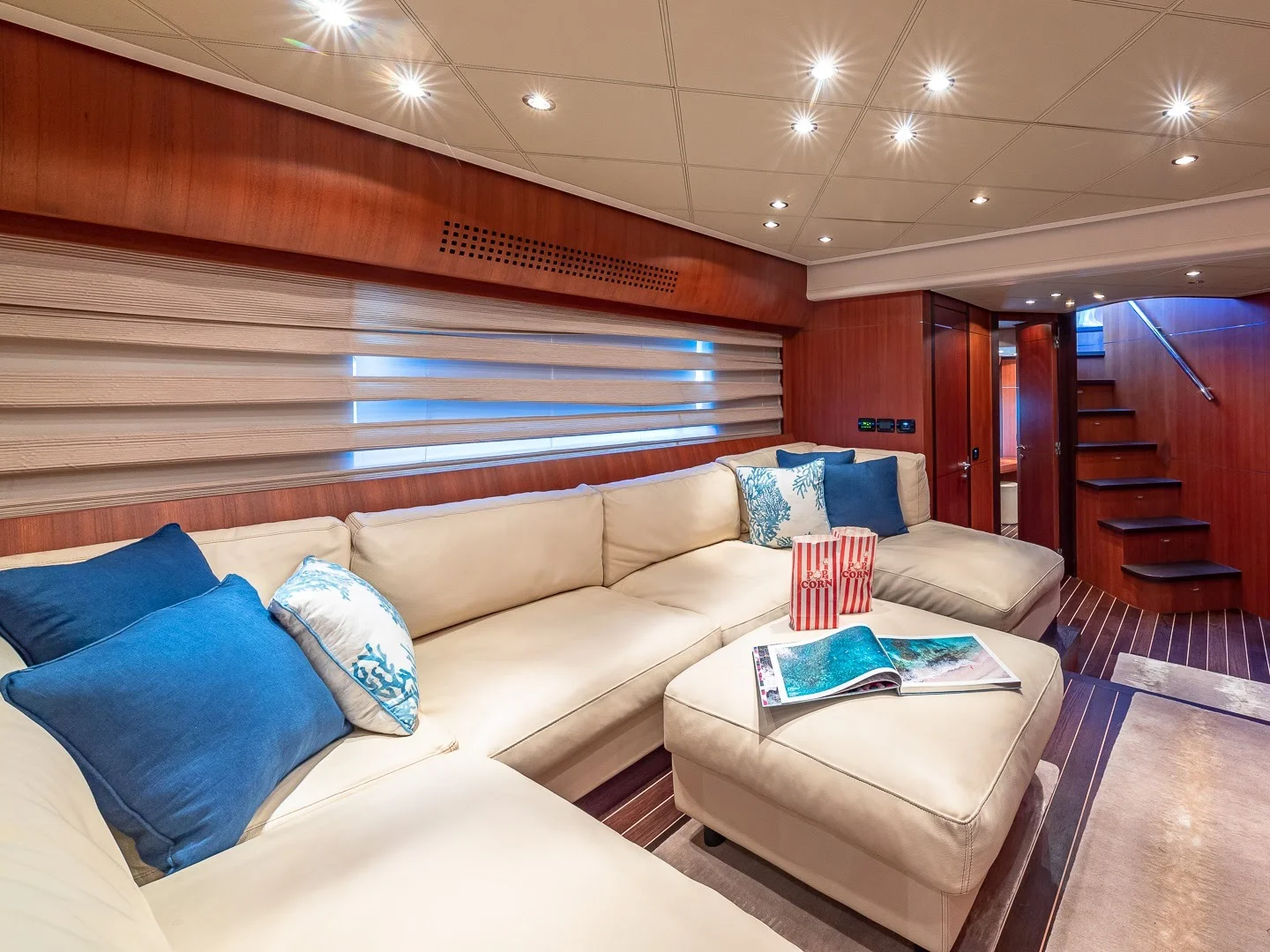 REGAL | Pershing 90 - Photo 36