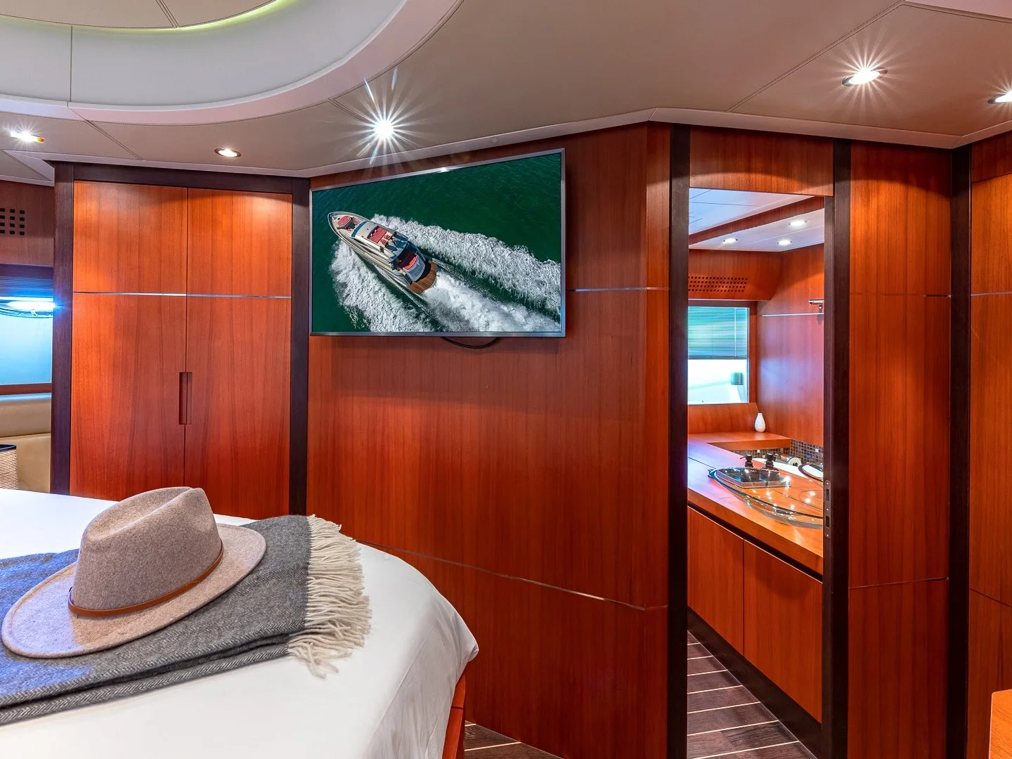 REGAL | Pershing 90 - Photo 41