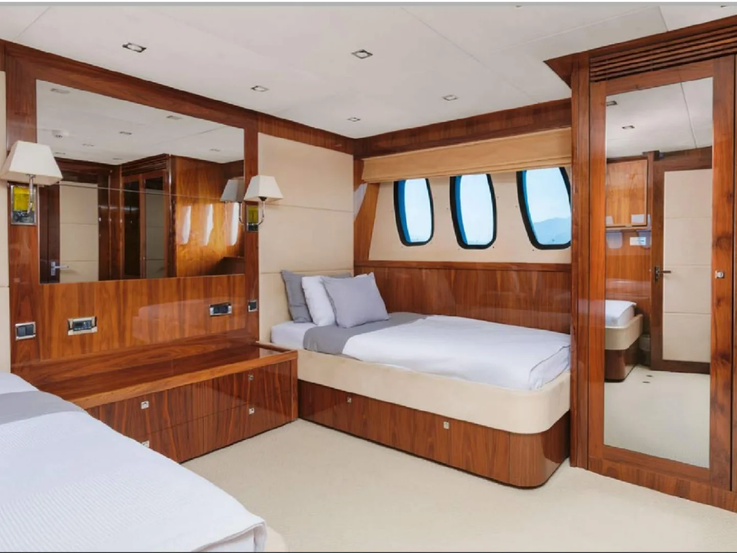 2010 Sunseeker 37m Yacht - Photo 25