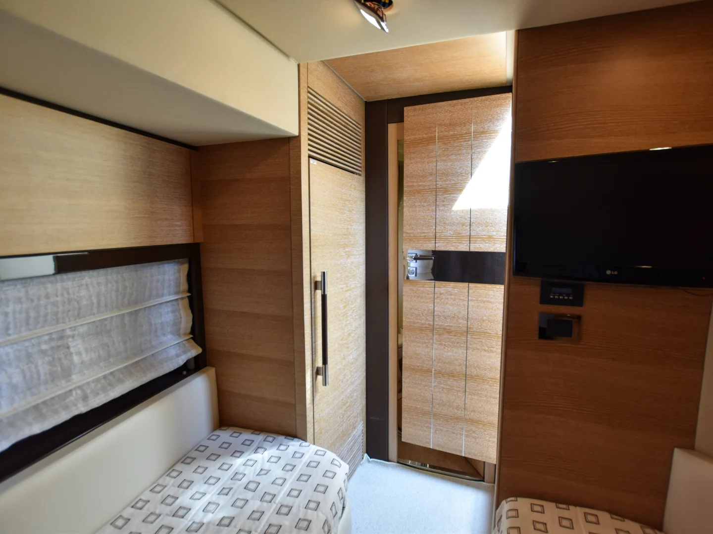 LUPO II | Azimut 70 - Photo 42