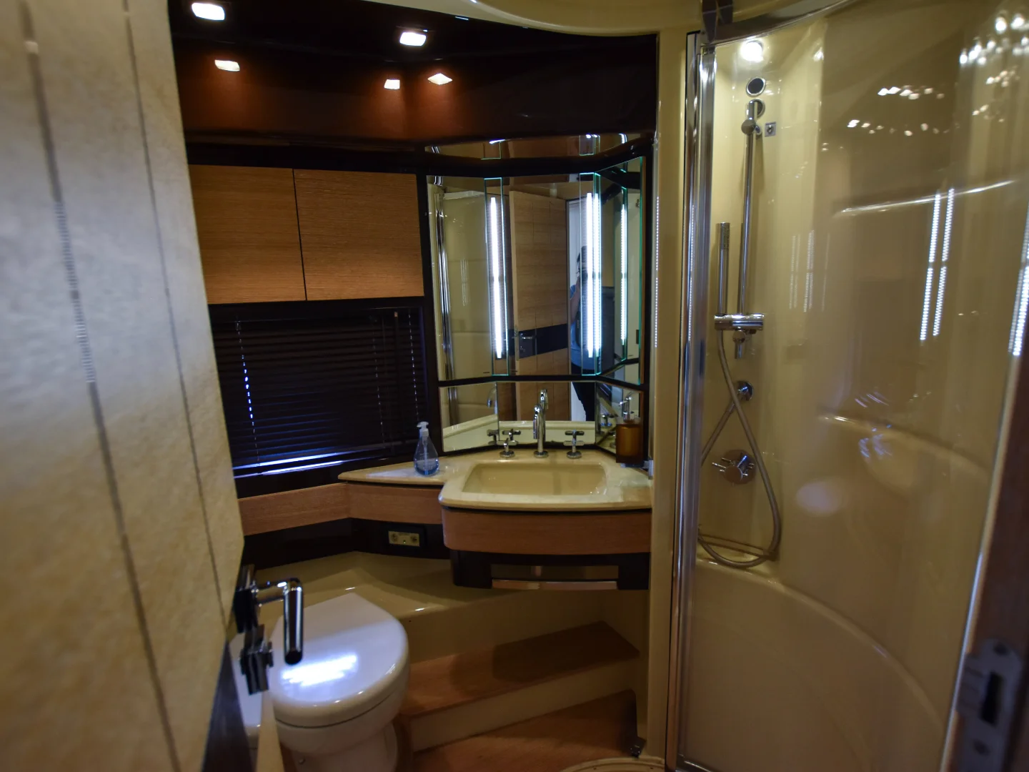 LUPO II | Azimut 70 - Photo 55