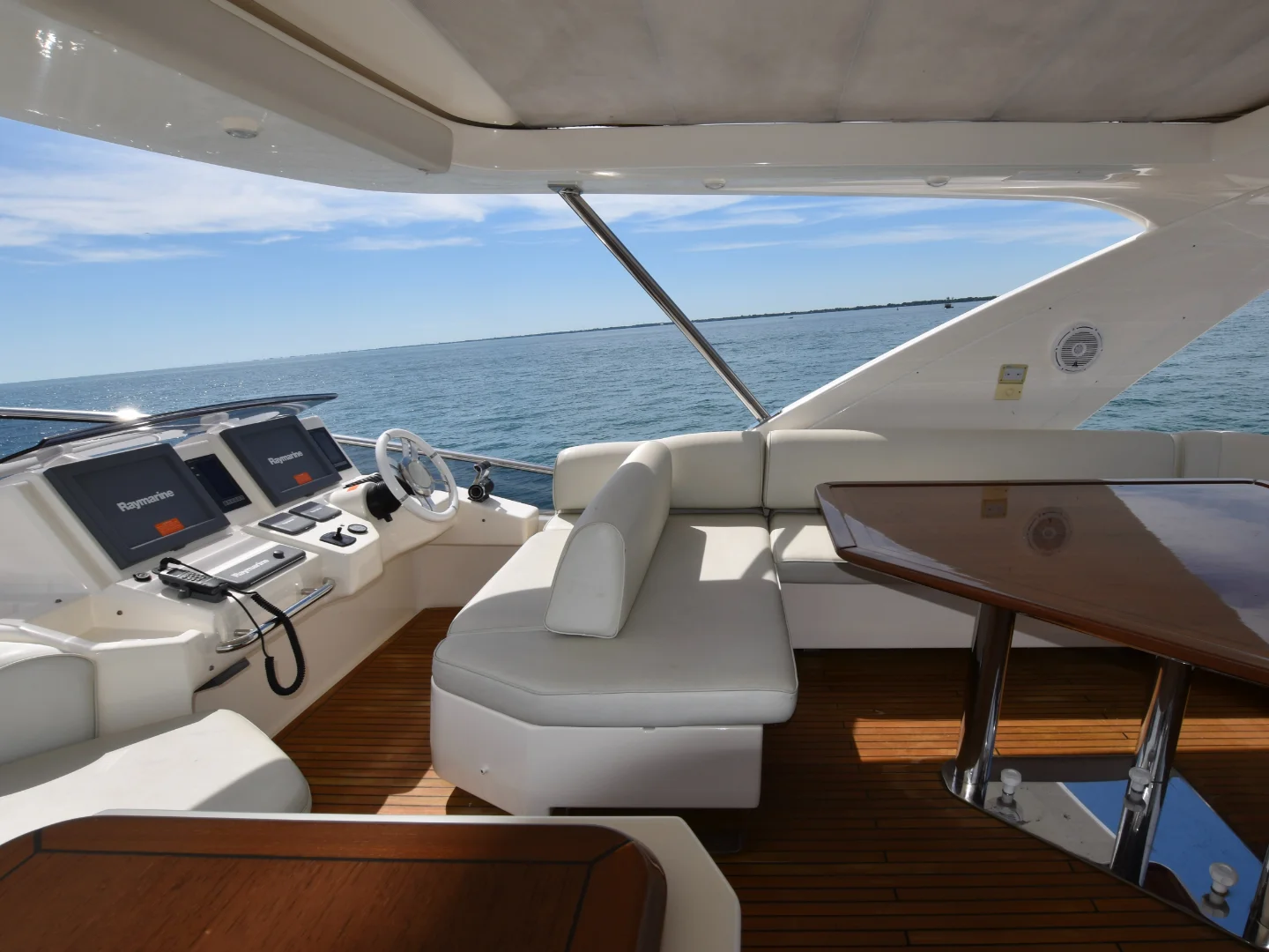 LUPO II | Azimut 70 - Photo 15