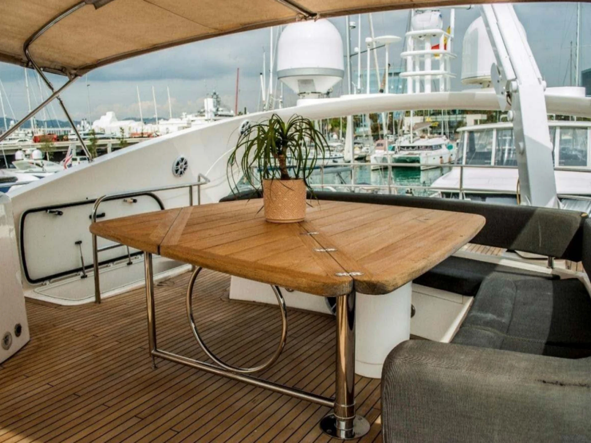 2007 Sunseeker 82 Yacht - Photo 8