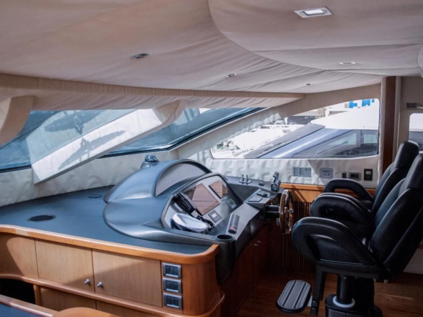 2007 Sunseeker 82 Yacht - Photo 14