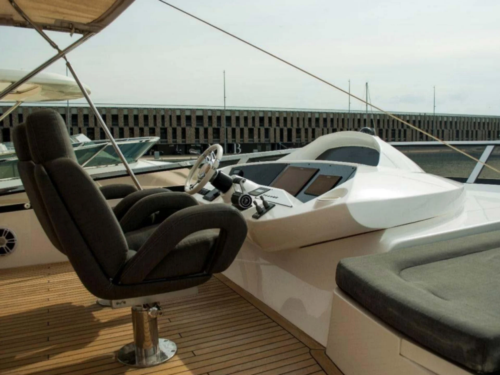 2007 Sunseeker 82 Yacht - Photo 10