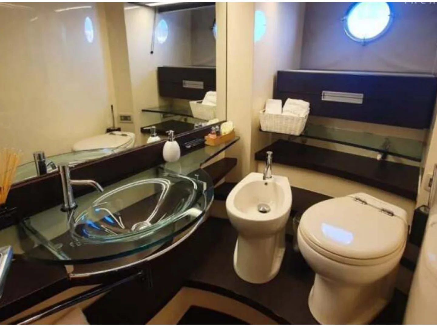 2006 Azimut 68 S Yacht - Photo 16