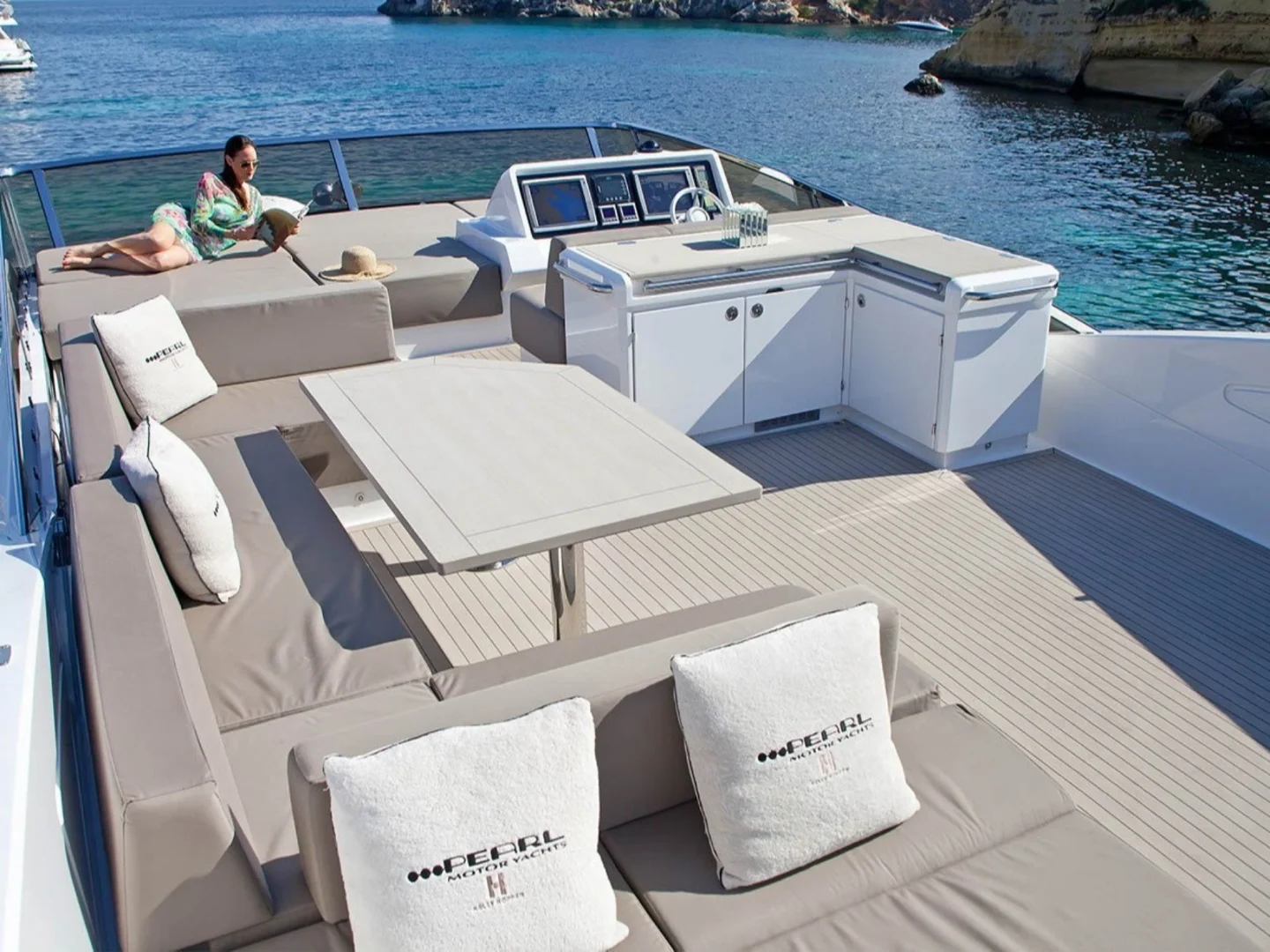 2013 Pearl 75 Yacht - Photo 19