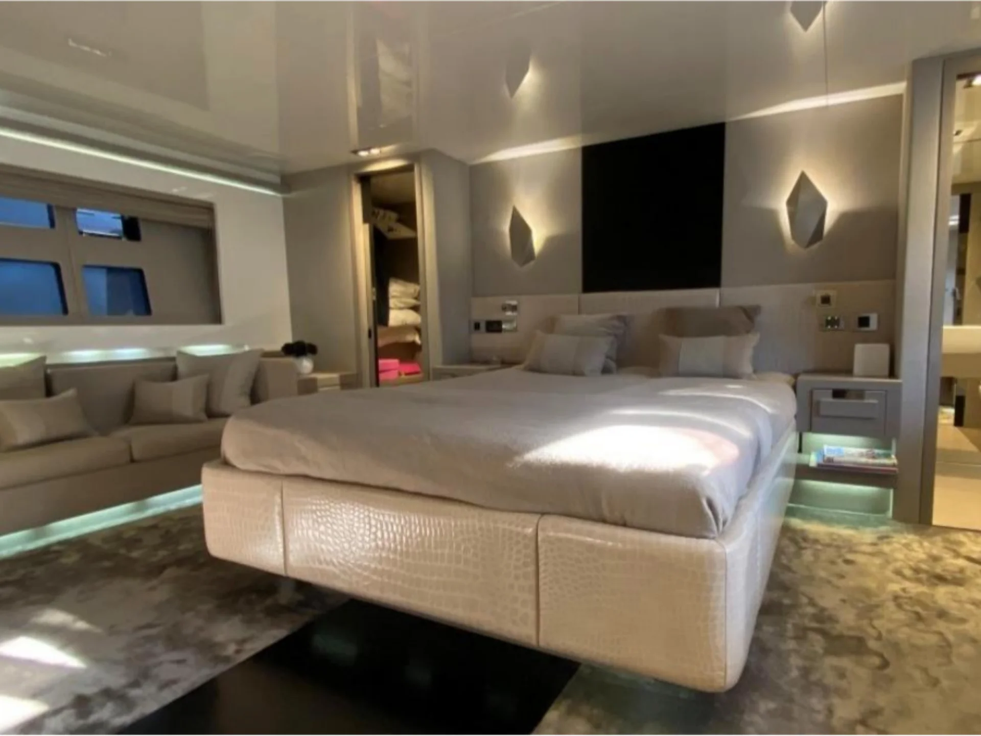 2013 Pearl 75 Yacht - Photo 4