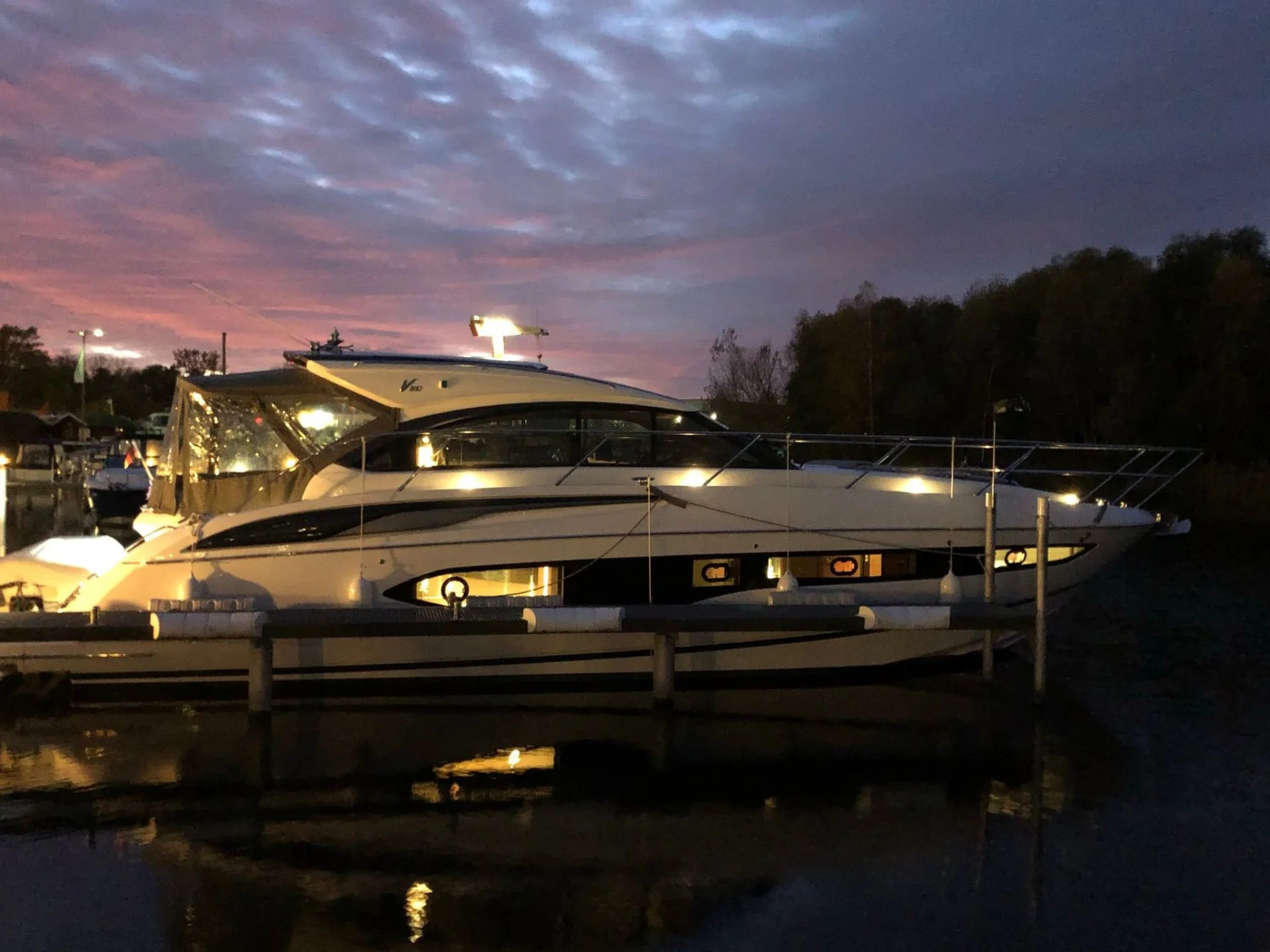 2018 Princess V50 Yacht - Photo 3