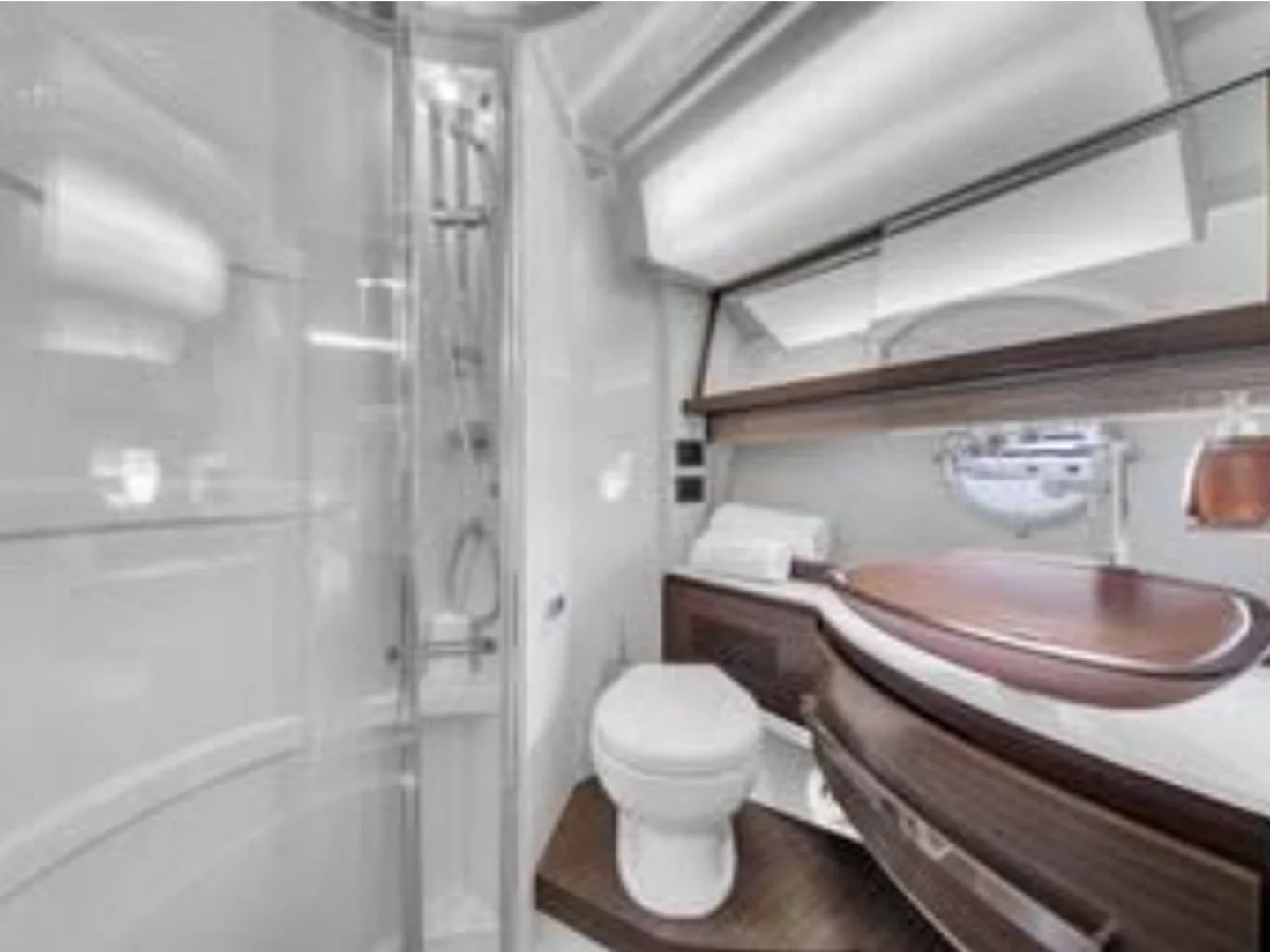 2014 Azimut 64 Flybridge Yacht - Photo 8