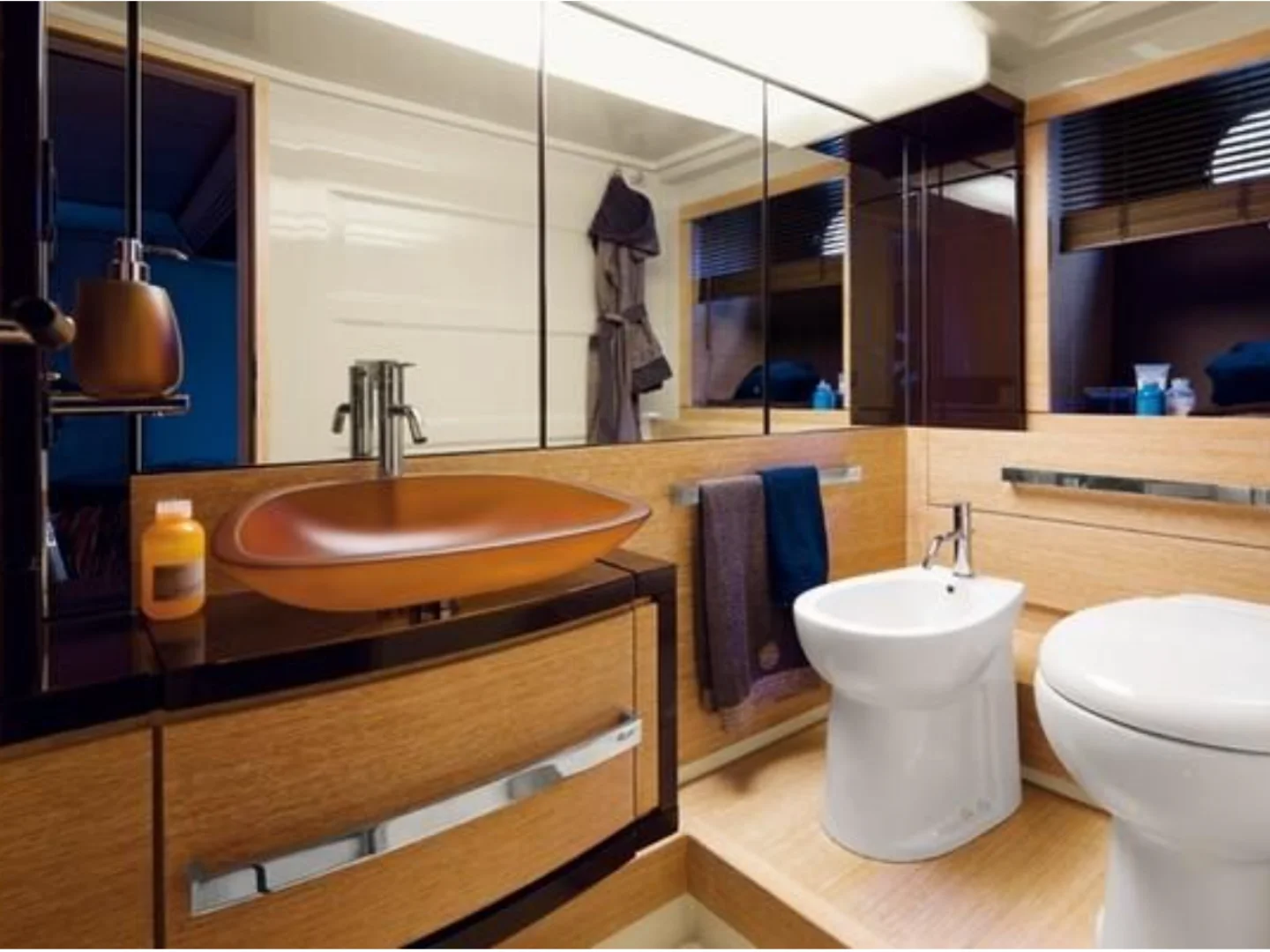 2014 Azimut 64 Flybridge Yacht - Photo 15