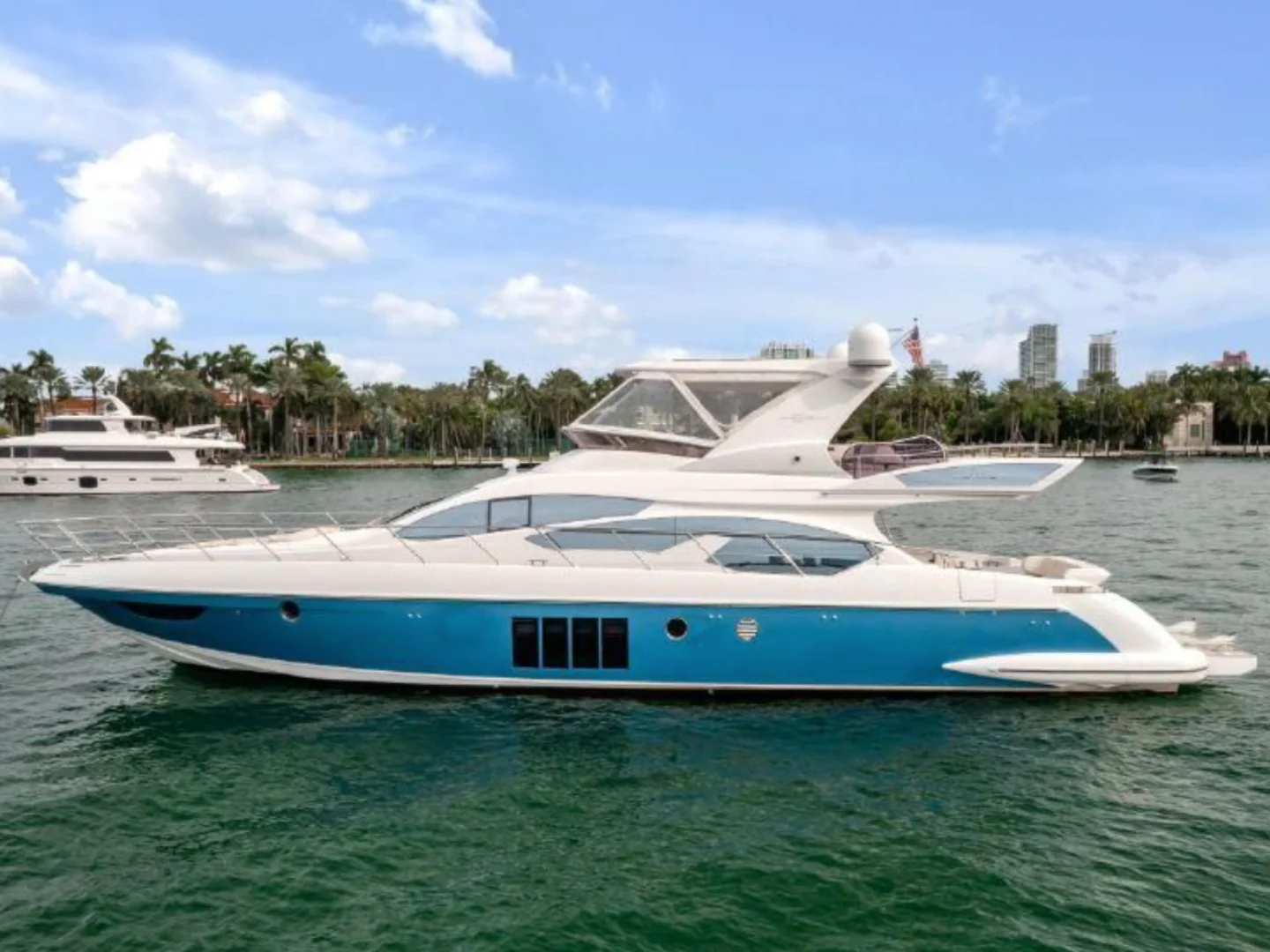 2014 Azimut 64 Flybridge Yacht